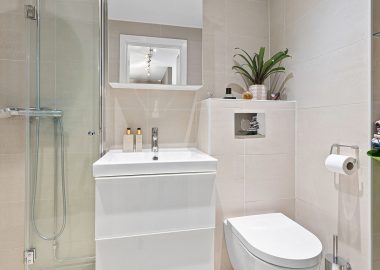 Small bathroom remodeling Rockford